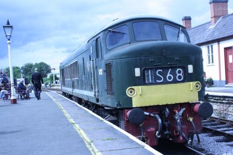 D182 at Swanwick Junction